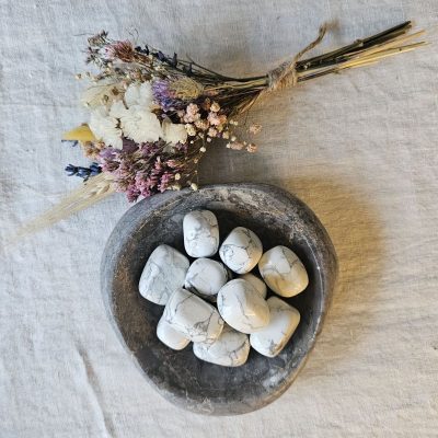 Pierre howlite « A »