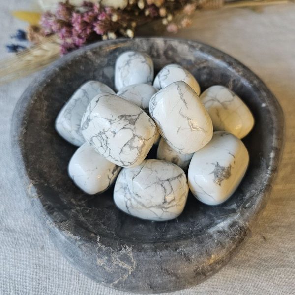 Pierre howlite « A » – Image 2