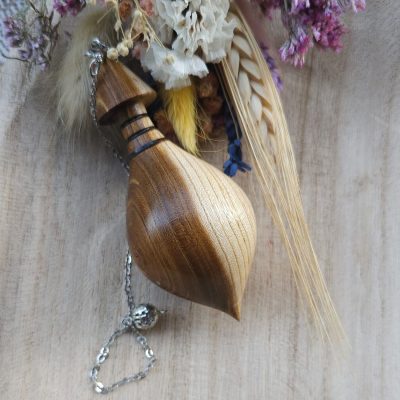 Pendule goutte d'eau en bois d'if