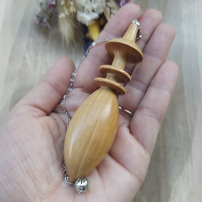 Pendule égyptienne de Thot en bois de mastic pistache