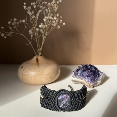 Bracelet macramé vert bouteille avec pierre charoïte