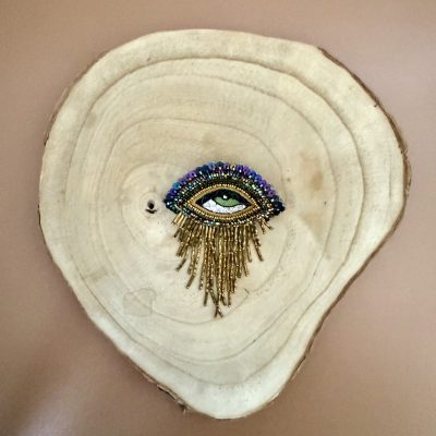 Broche oeil bleu
