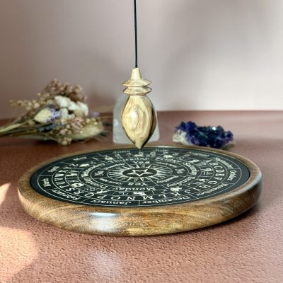 Pendule Lotus en Bois d'Olivier