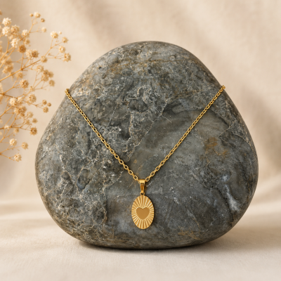 Collier à pendentif ovale en forme de cœur