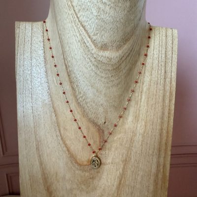 Collier Rouge Vierge Marie